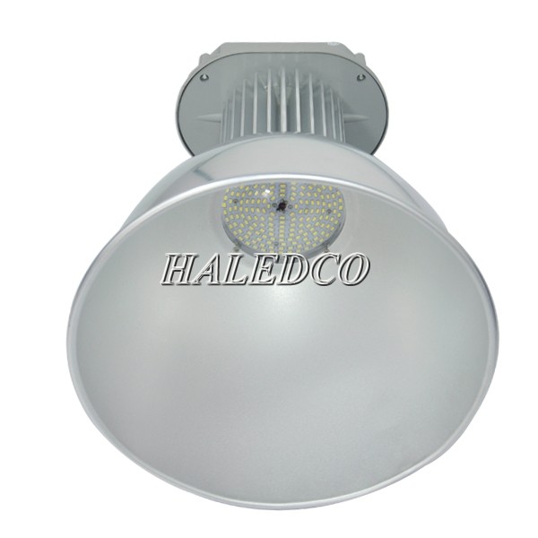 Chất lượng vỏ đèn LED ảnh hưởng đến chất lượng bộ đèn LED - Ảnh minh họa thể hiện kết cấu vỏ đèn LED nhà xưởng