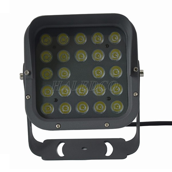 Đèn chiếu cây HLOG21-18 sử dụng 18 chip LED mắt