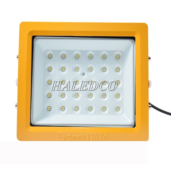 Đèn pha LED chống cháy nổ HLEP FL3-30 sử dụng chip LED SMD
