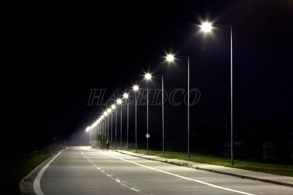Đèn đường LED HLS16-100 chiếu sáng đường phố