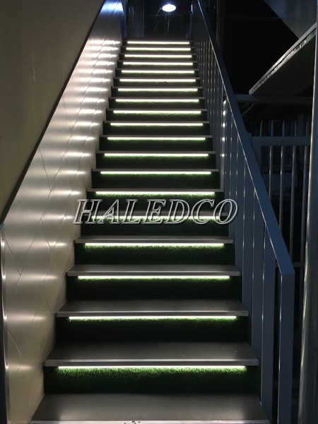 Ứng dụng của đèn led hắt cầu thang HLTS31-3w