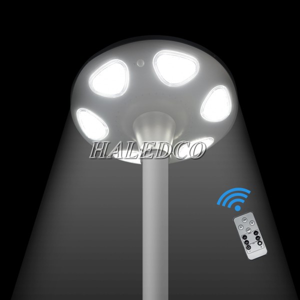 Trụ đèn led sân vườn HLSV64-MT có thể điều khiển bằng remote